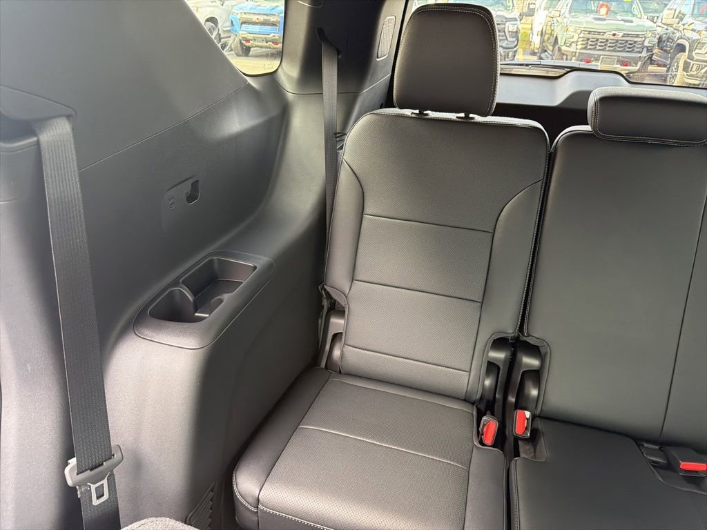 New 2026 Chevrolet Traverse LT w/ Midnight/Sport Edition image 37