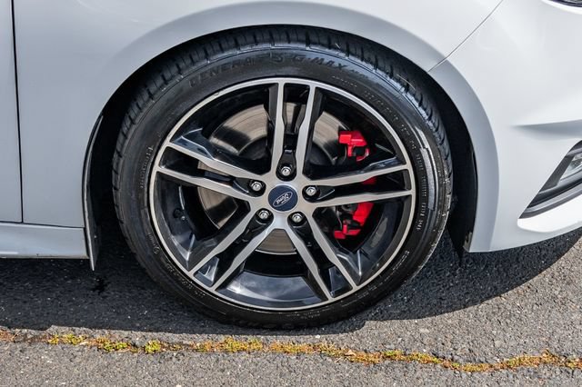 Used 2018 Ford Focus ST FWD image 7