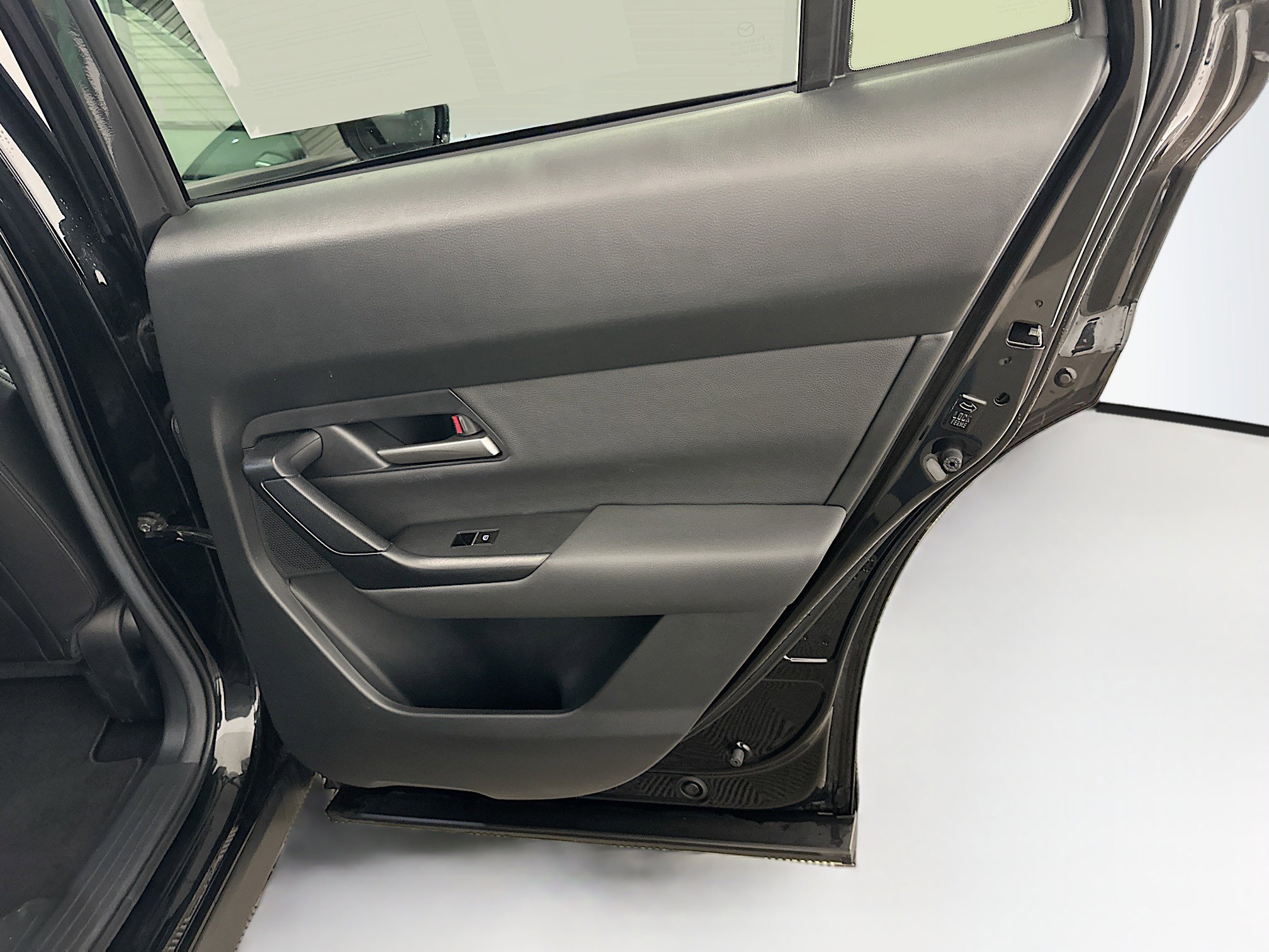 Used 2025 MAZDA CX-50 2.5 Hybrid w/ Preferred Pkg image 32