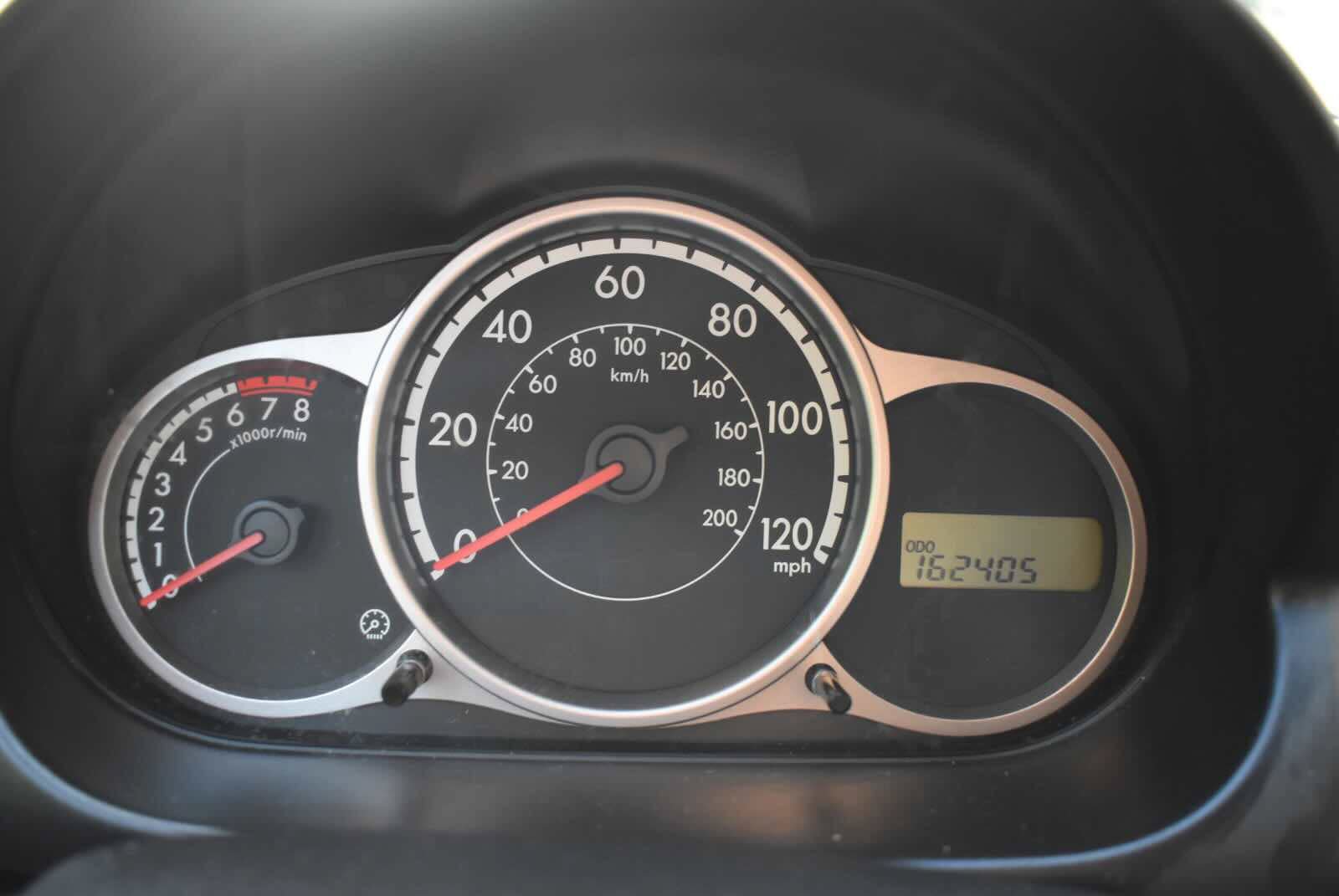 Used 2013 MAZDA MAZDA2 Sport FWD image 19