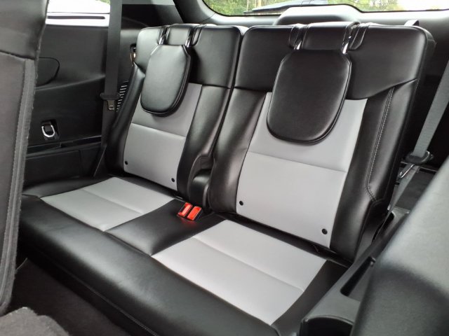 Certified 2023 Ford Explorer XLT w/ Equipment Group 202A AWD/4WD image 9