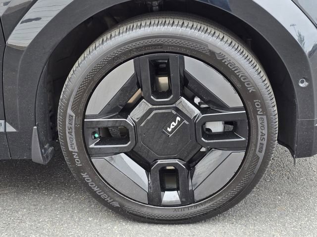 Certified 2024 Kia EV9 GT-Line AWD/4WD image 11