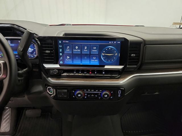 Used 2025 Chevrolet Silverado 1500 LT AWD/4WD image 29