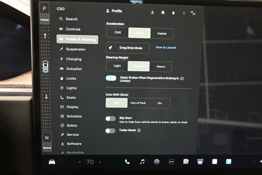 Used 2022 Tesla Model X image 27