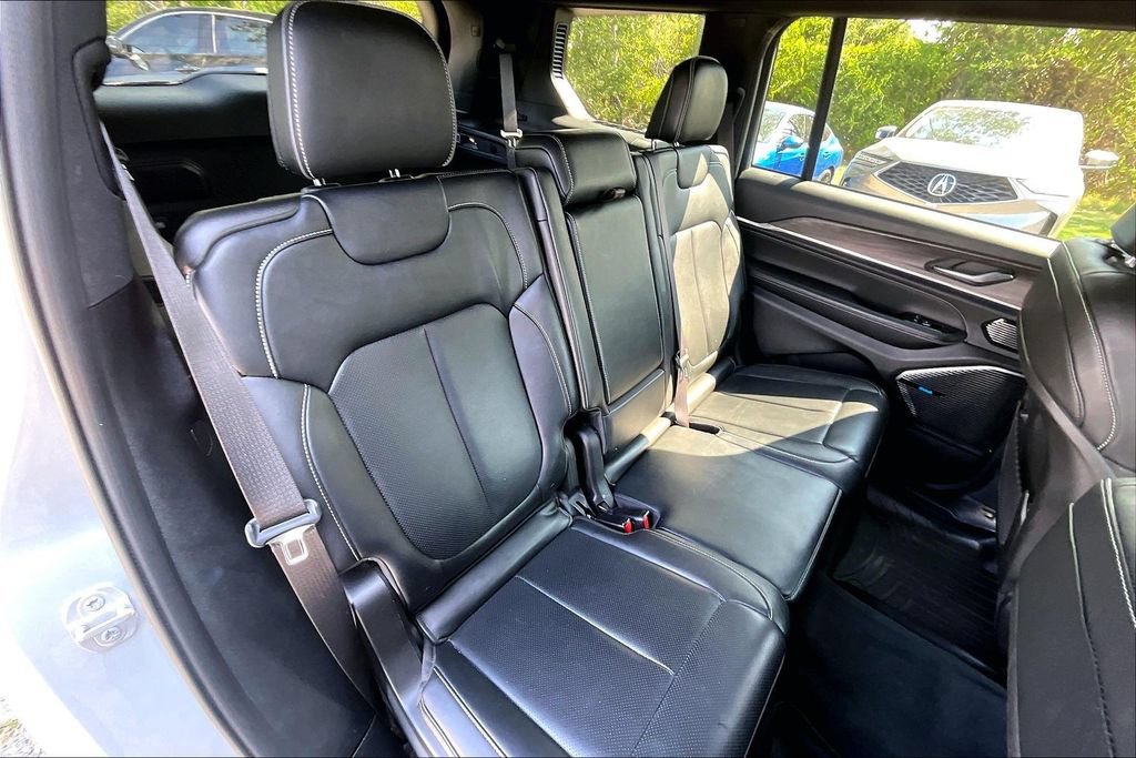 Used 2022 Jeep Grand Cherokee L Overland AWD/4WD image 37