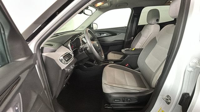 Used 2021 Chevrolet TrailBlazer LT w/ Sun and Liftgate Package FWD image 11