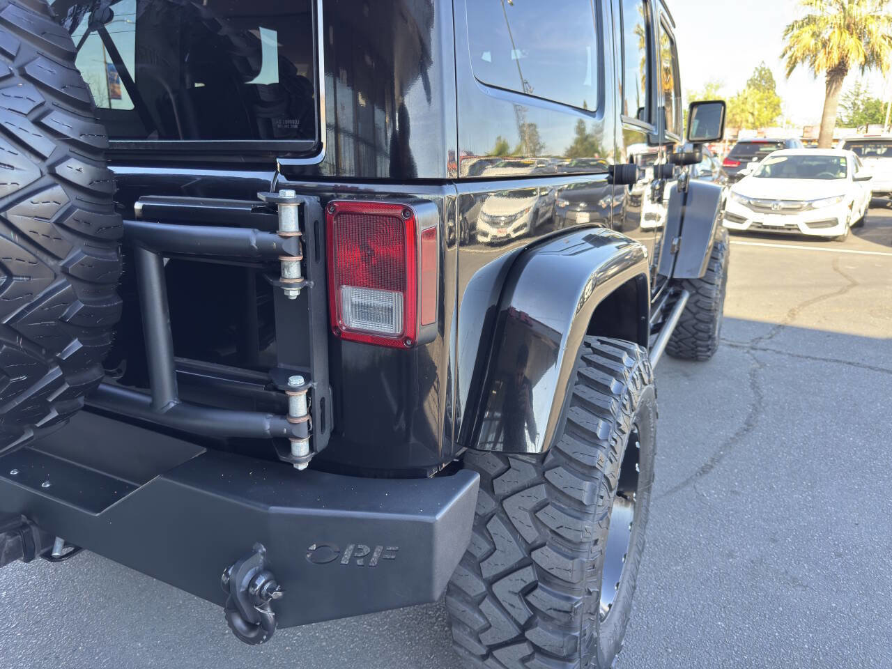 Used 2014 Jeep Wrangler Unlimited Sahara w/ Connectivity Group image 22