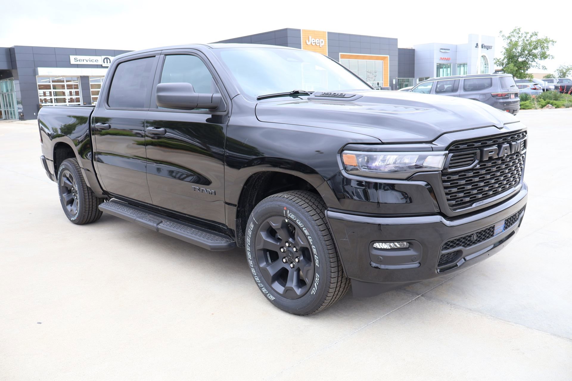 New 2026 RAM 1500 Express AWD/4WD image 1