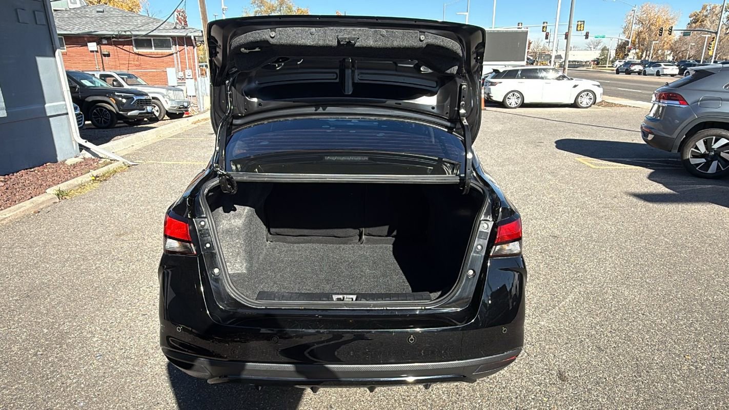 Used 2020 Nissan Versa SV image 7