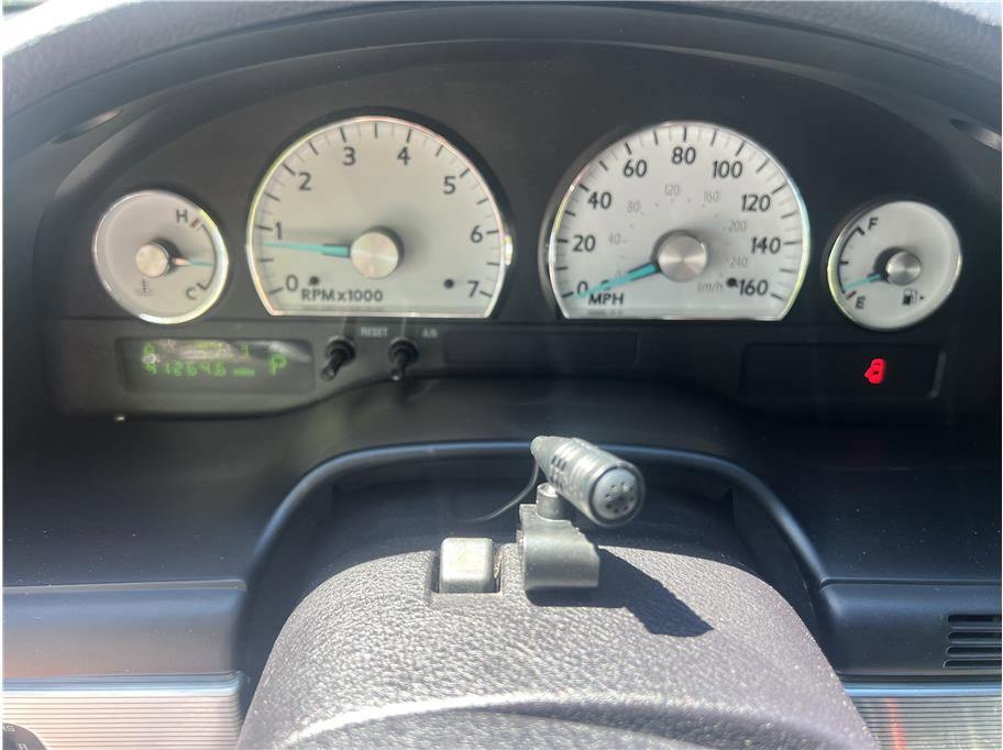 Used 2004 Ford Thunderbird image 19