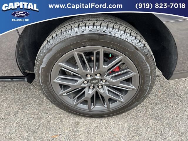 Certified 2025 Ford Expedition Max Platinum w/ Stealth Performance Package AWD/4WD image 13