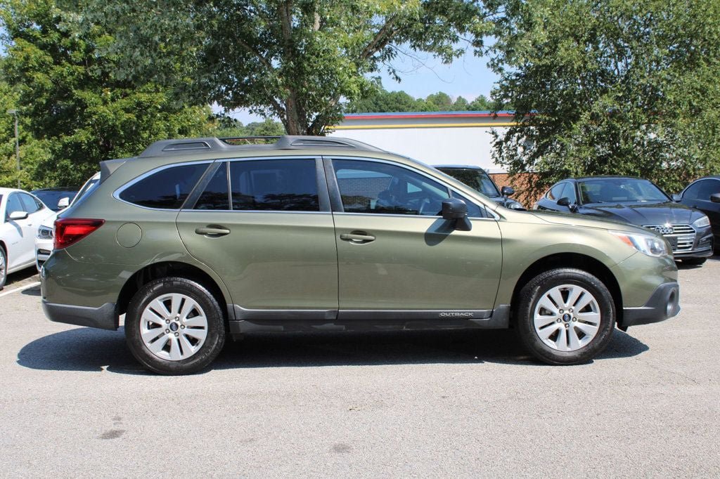 Used 2017 Subaru Outback 2.5i AWD/4WD image 5