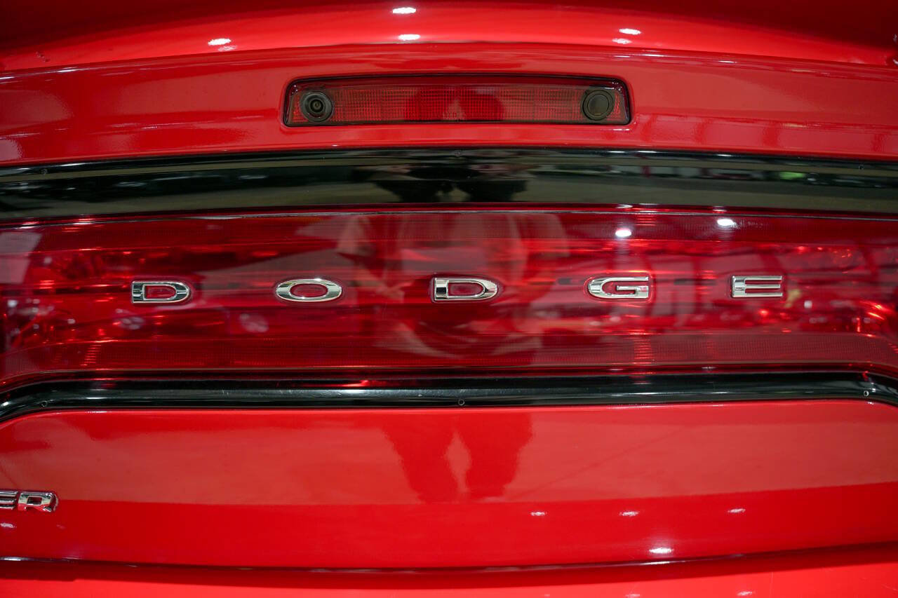 Used 2014 Dodge Charger SXT image 22