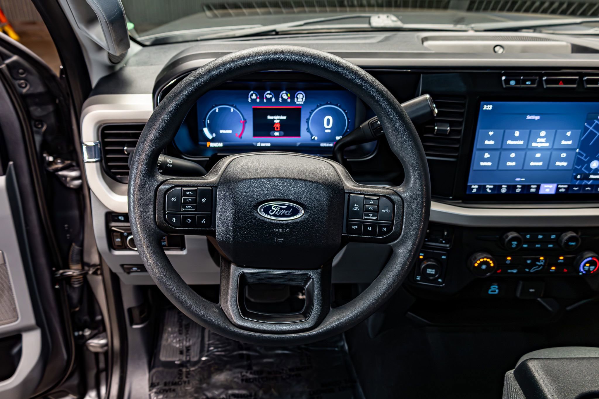 Used 2023 Ford F250 XLT w/ XLT Premium Package image 17