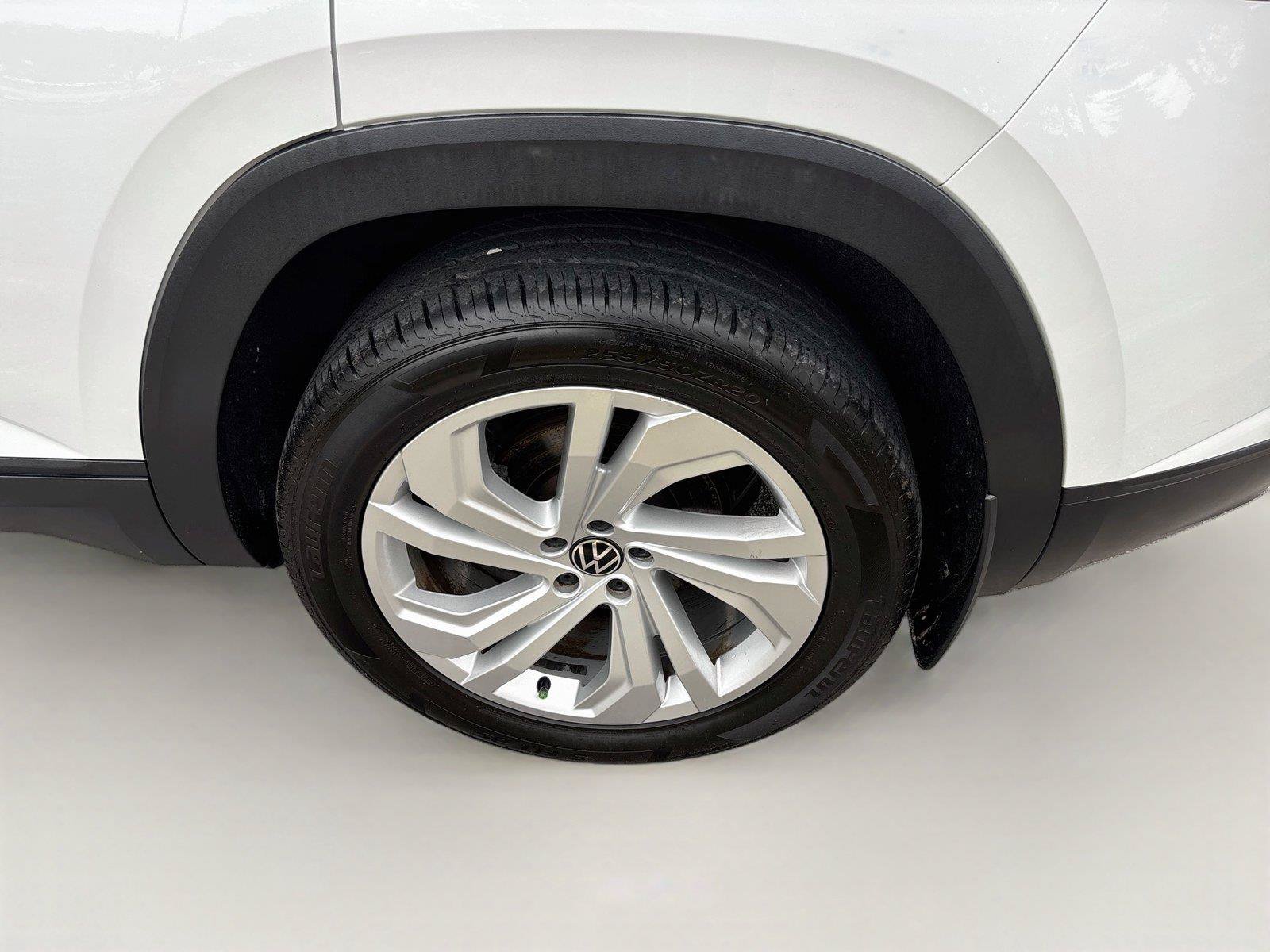 Used 2020 Volkswagen Atlas Cross Sport SEL FWD image 30