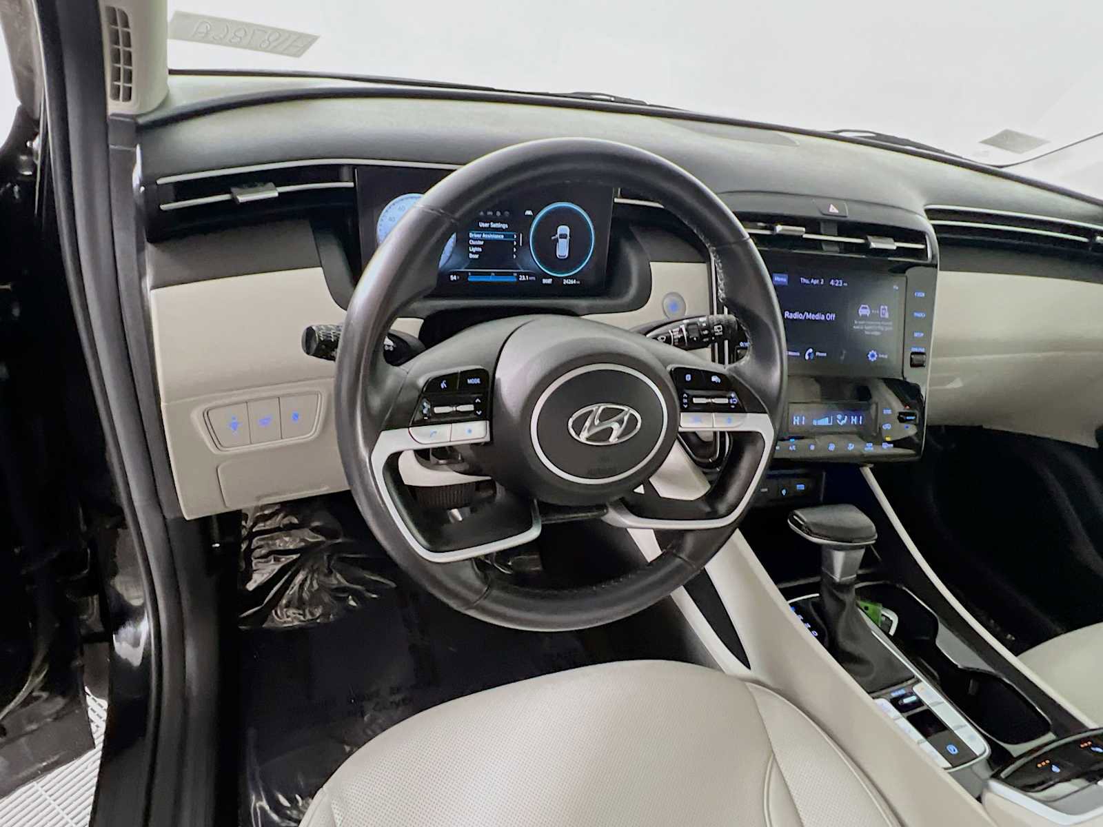 Used 2023 Hyundai Tucson SEL w/ Convenience Package image 11