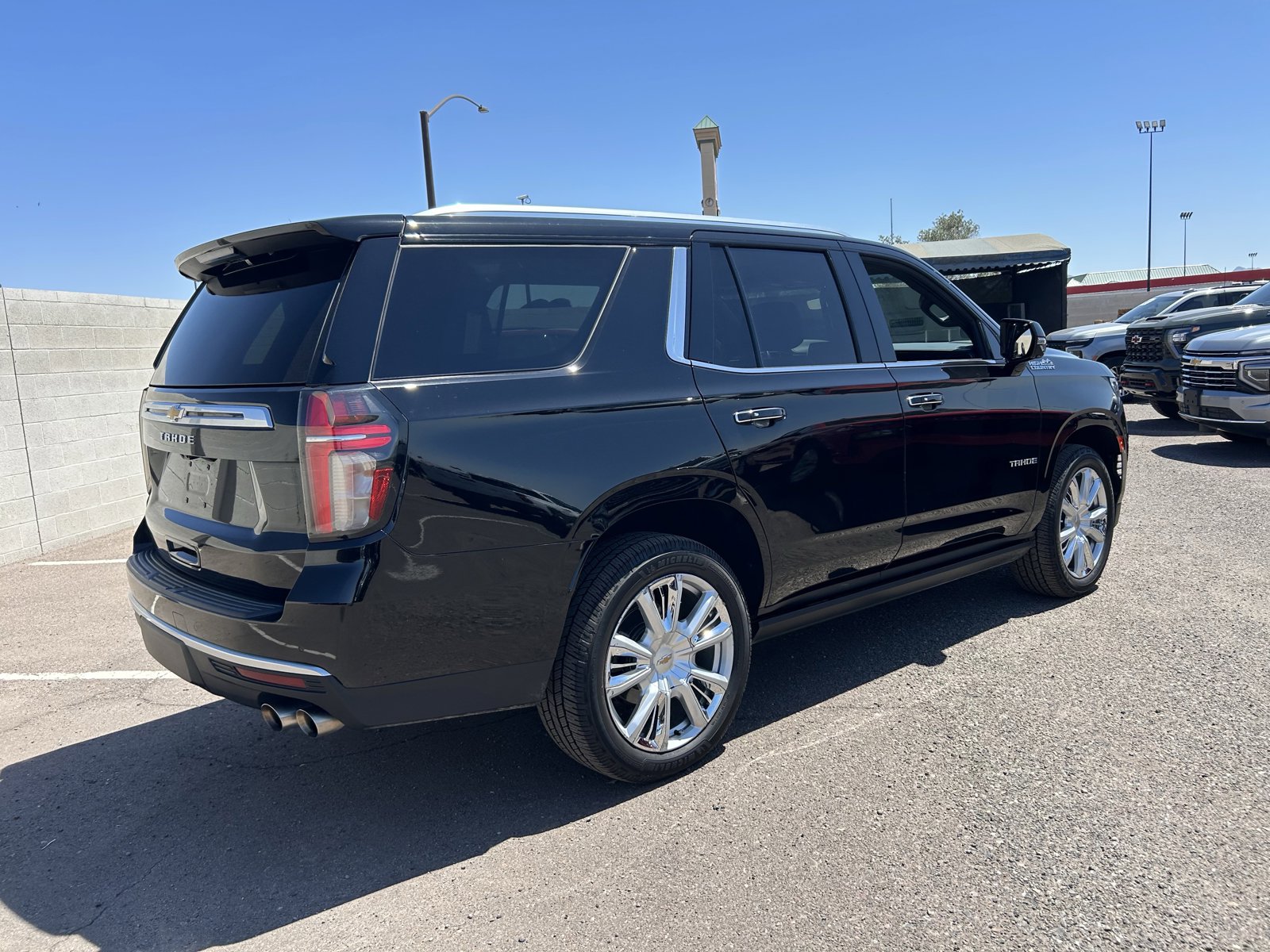 Used 2022 Chevrolet Tahoe High Country AWD/4WD image 4