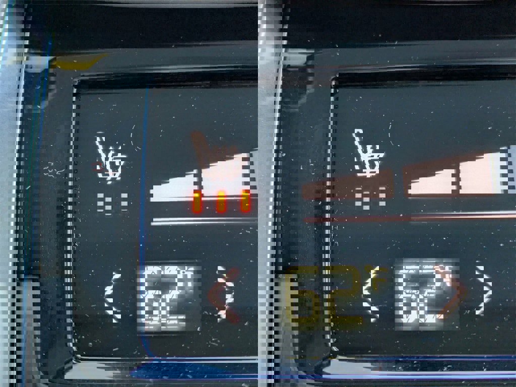 New 2026 Volvo XC90 T8 Plus w/ Protection Package Premier image 18