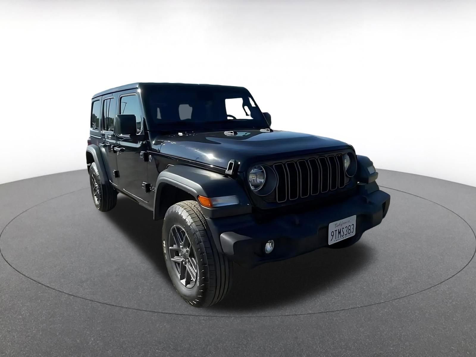 Used 2025 Jeep Wrangler Sport S AWD/4WD image 2