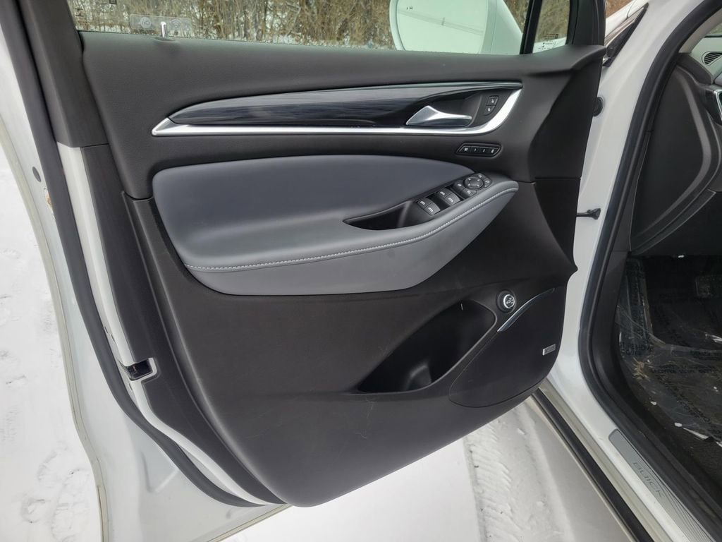 Used 2019 Buick Enclave Premium image 6