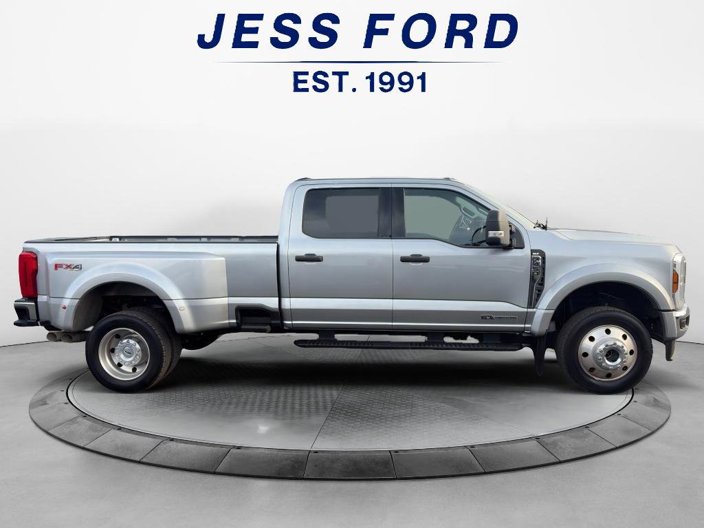 Used 2024 Ford F450 XLT w/ FX4 Off-Road Package image 2
