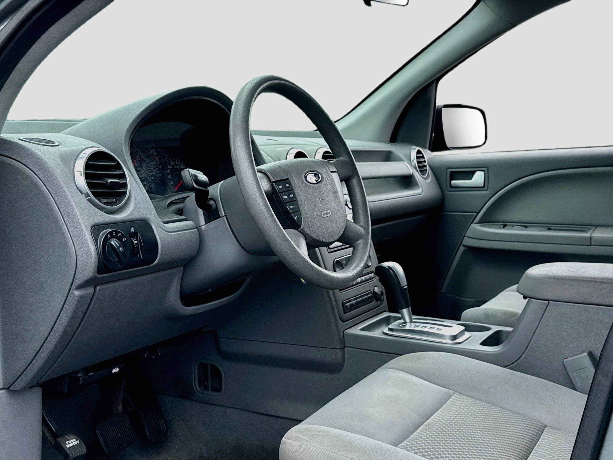 Used 2006 Ford Freestyle SE FWD image 10