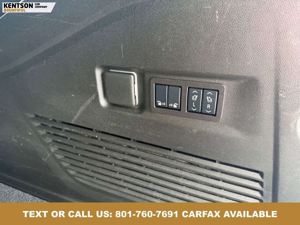 Used 2025 GMC Yukon XL Denali image 40