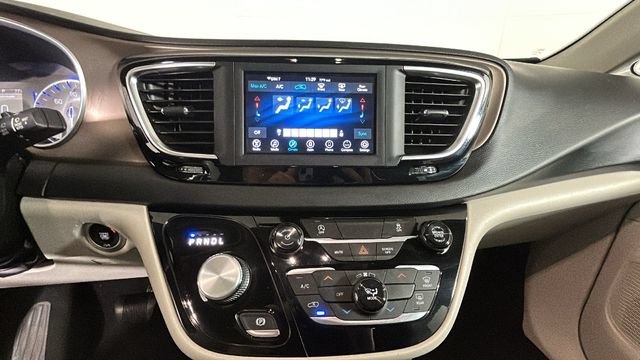 Used 2021 Chrysler Voyager Lxi FWD image 22
