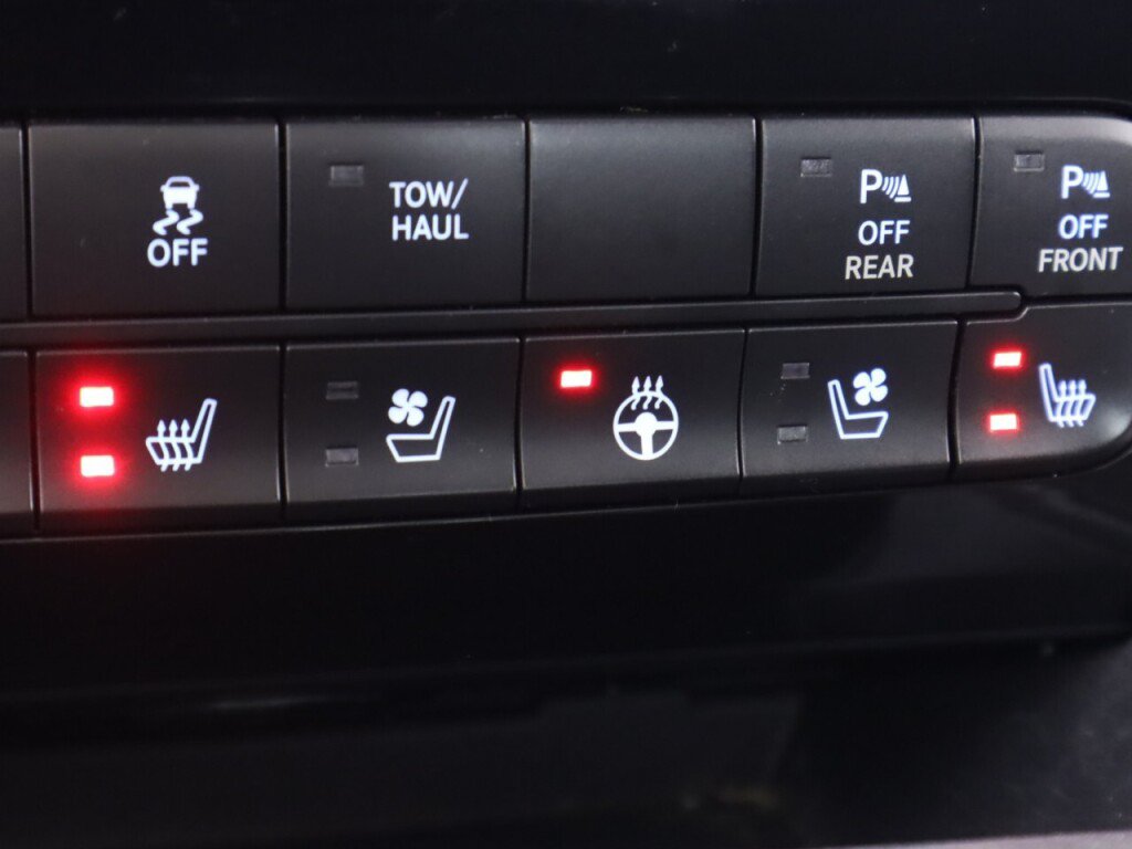 Used 2018 RAM 1500 Sport AWD/4WD image 25