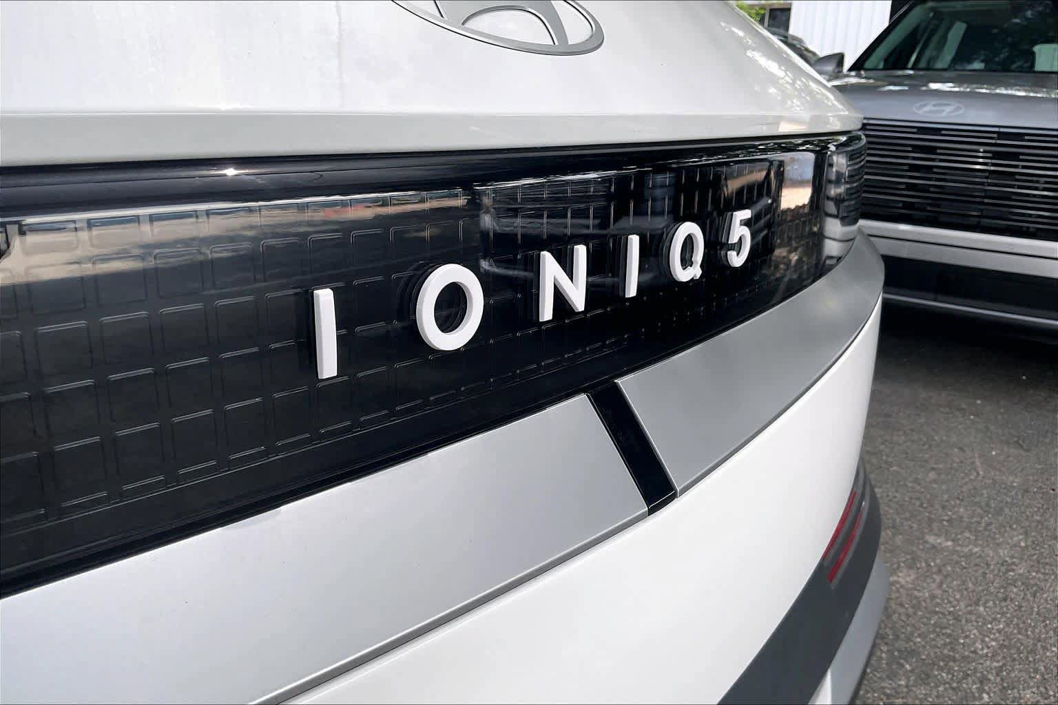 Certified 2026 Hyundai Ioniq 5 SEL RWD image 9