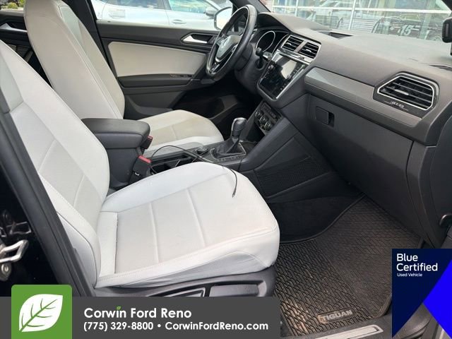 Used 2020 Volkswagen Tiguan SE R-Line w/ 3rd Row Seat Package AWD/4WD image 14