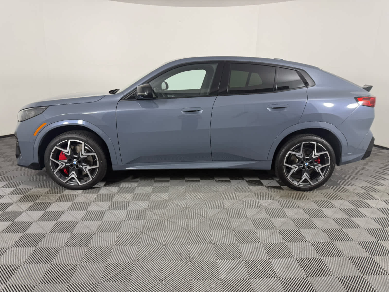 Used 2025 BMW X2 M35i w/ M Sport Professional Package AWD/4WD image 6