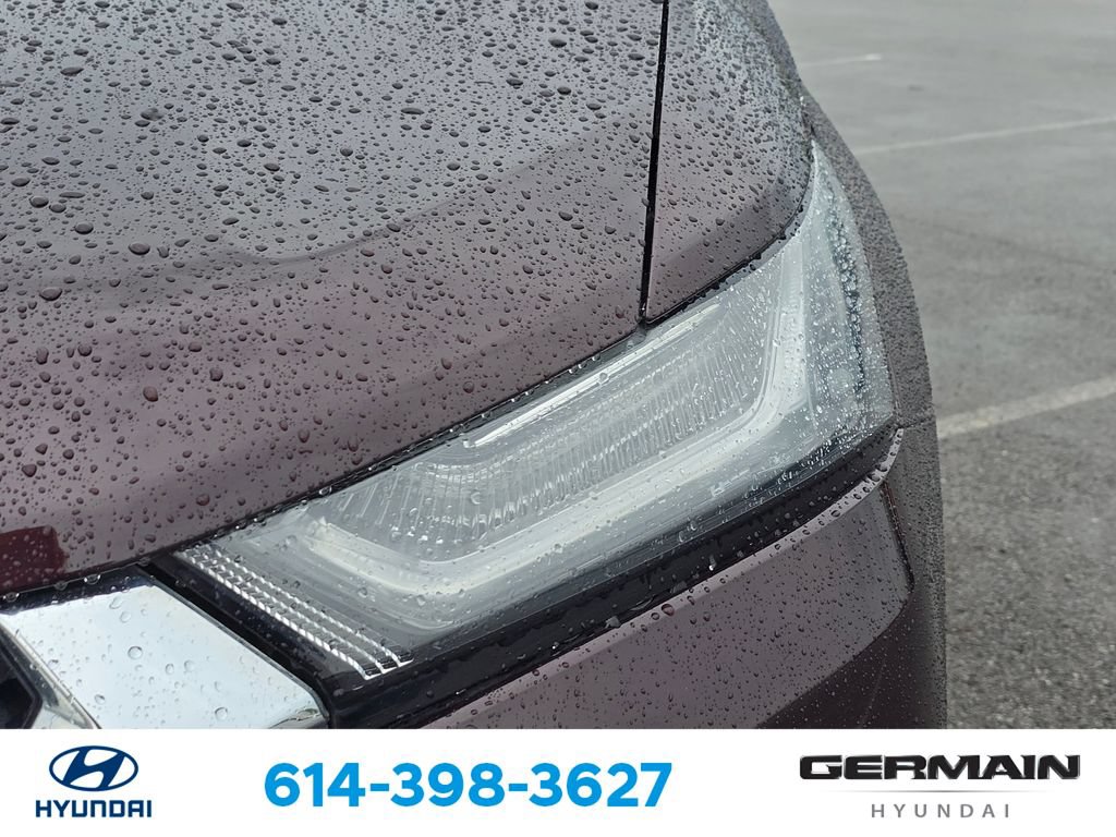 Used 2023 Chevrolet Traverse LT FWD image 15