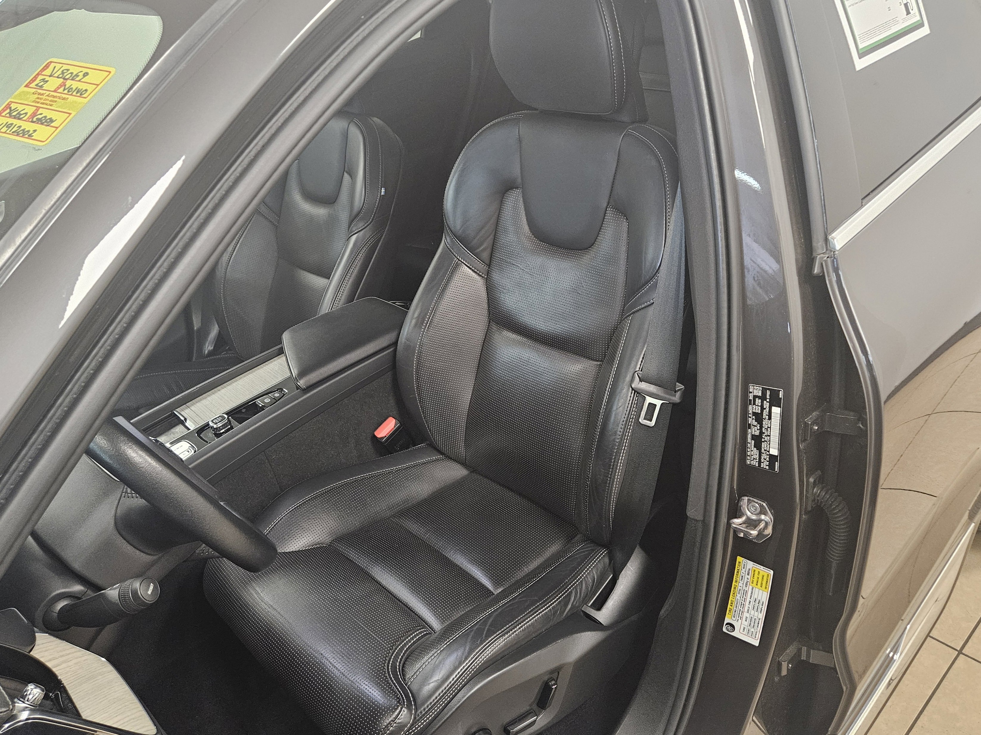 Used 2022 Volvo XC60 B5 Inscription w/ Protection Package Premier AWD/4WD image 38