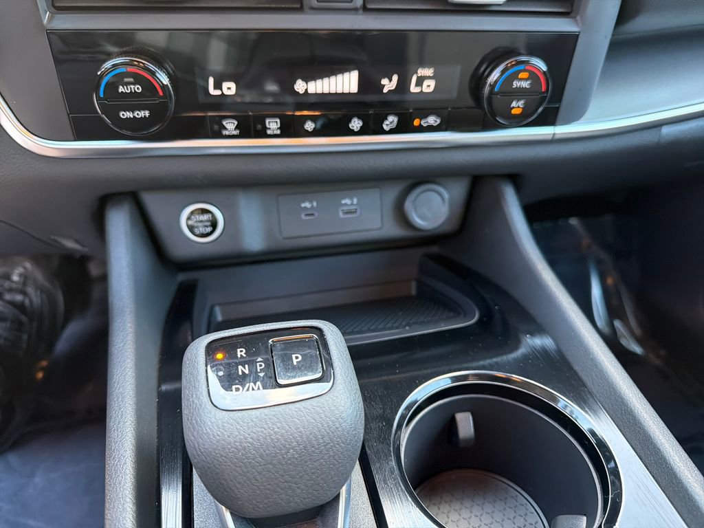 Certified 2023 Nissan Rogue SV FWD image 29
