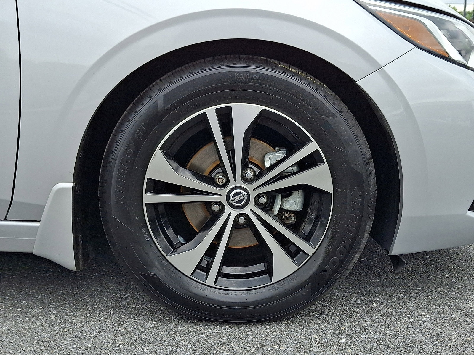 Used 2020 Nissan Sentra SV w/ Trunk Package FWD image 9