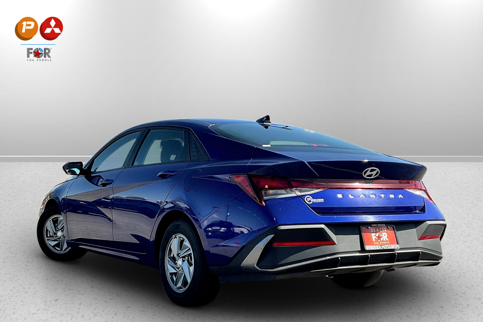 Used 2024 Hyundai Elantra SEL image 11