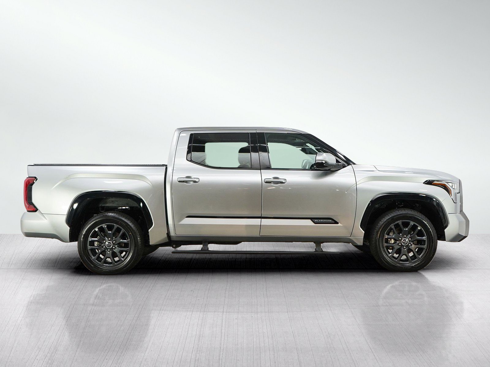 Used 2023 Toyota Tundra Platinum AWD/4WD image 8
