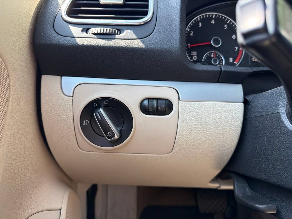 Used 2012 Volkswagen Eos Komfort FWD image 16