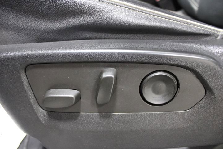 Used 2022 GMC Yukon SLT w/ SLT Premium Package image 22