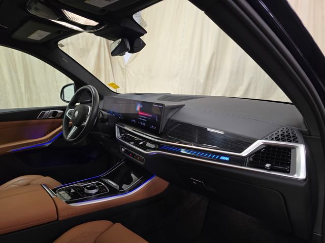 Used 2025 BMW X5 M60i AWD/4WD image 44