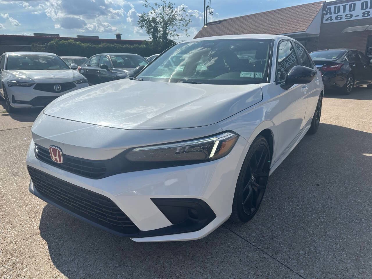 Used 2023 Honda Civic Sport image 1