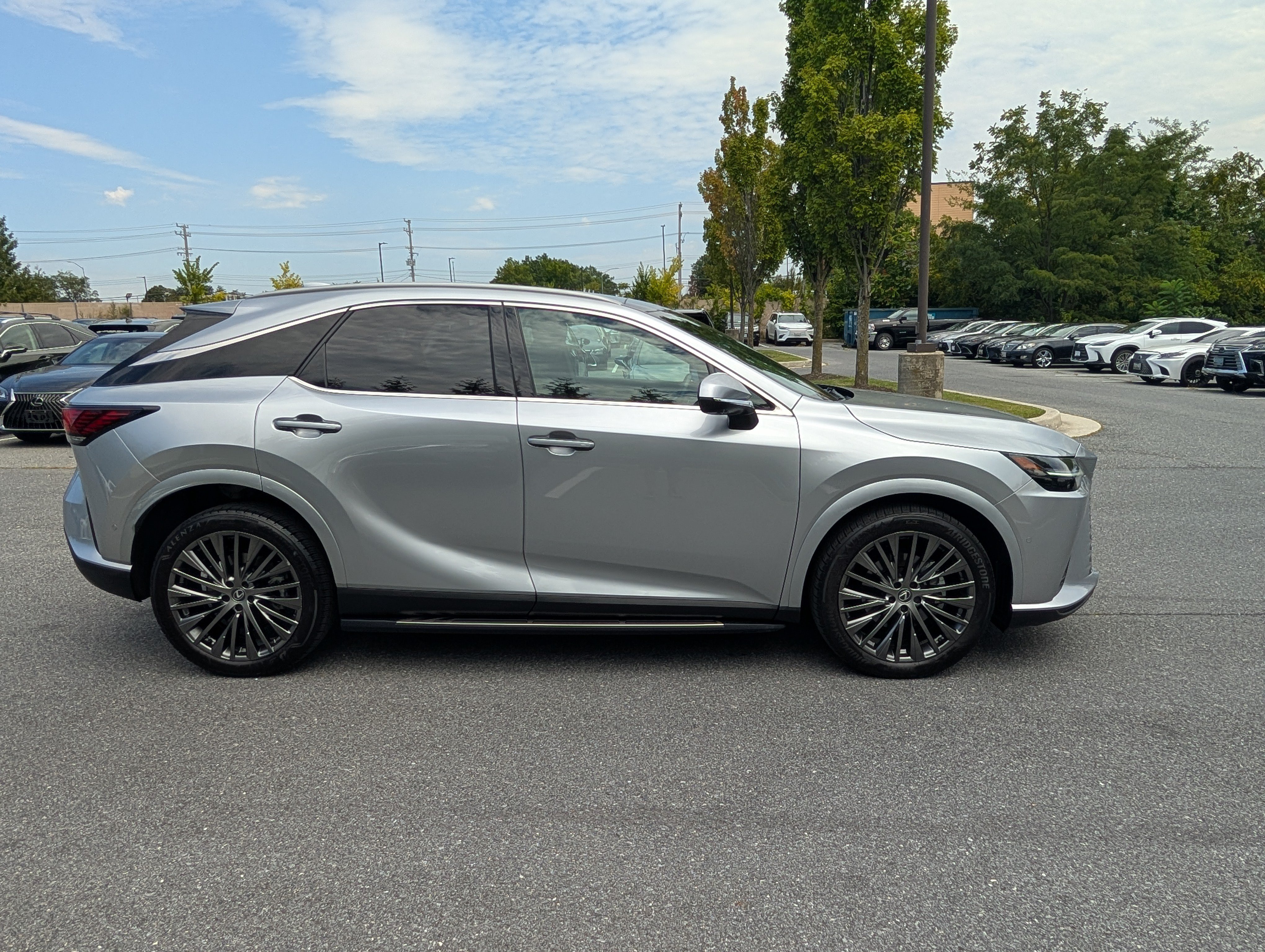 Used 2024 Lexus RX 350 AWD w/ Convenience Package image 2