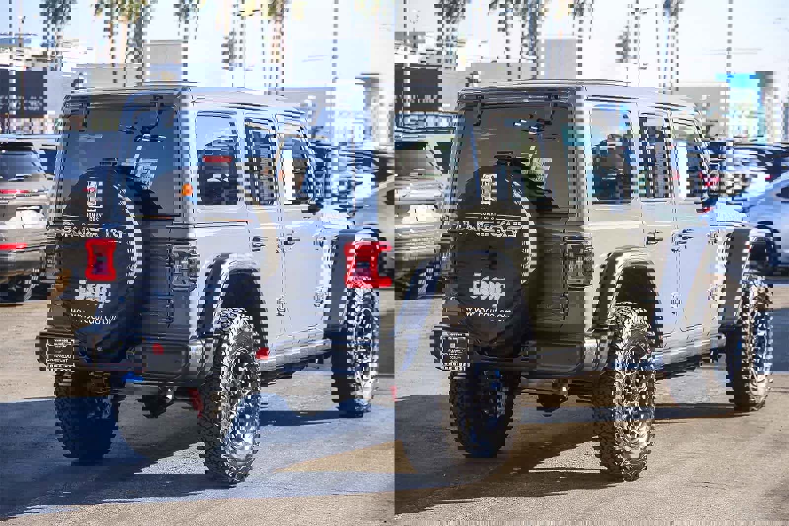 Used 2023 Jeep Wrangler Unlimited Rubicon 4xe w/ Safety Group image 4