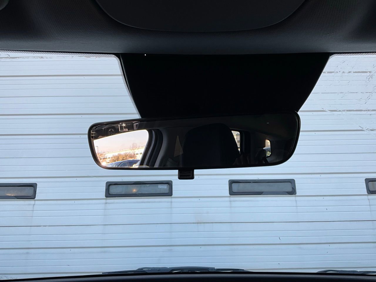 Used 2025 Kia Sportage LX image 17