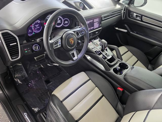 Certified 2023 Porsche Cayenne Turbo image 10
