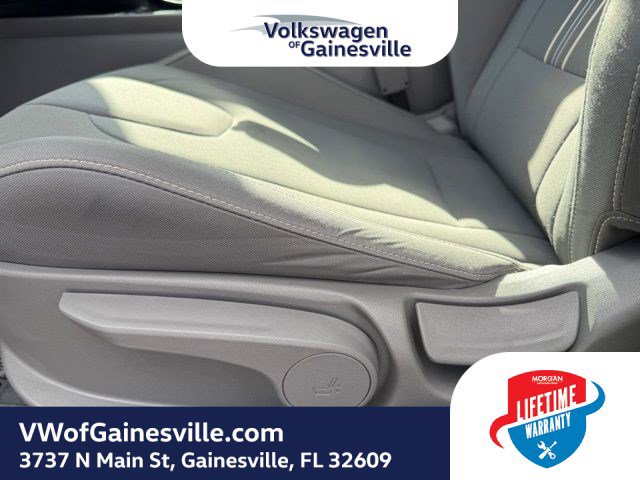 Used 2024 Hyundai Elantra SEL image 18