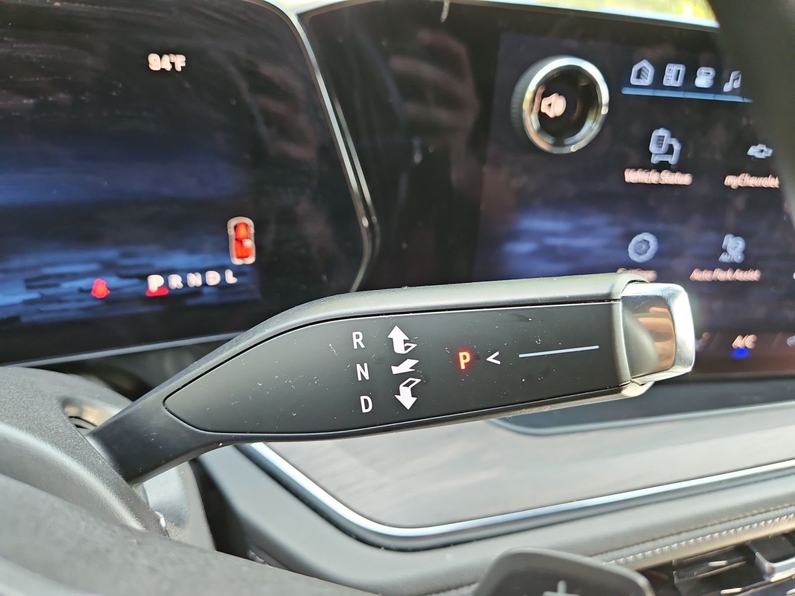 Used 2025 Chevrolet Suburban LT RWD image 29