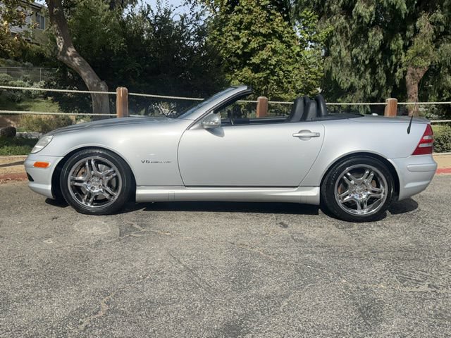 Used 2004 Mercedes-Benz SLK 32 AMG image 3