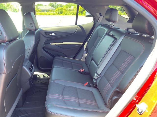 Used 2024 Chevrolet Equinox RS w/ LPO, Floor Liner Package FWD image 18